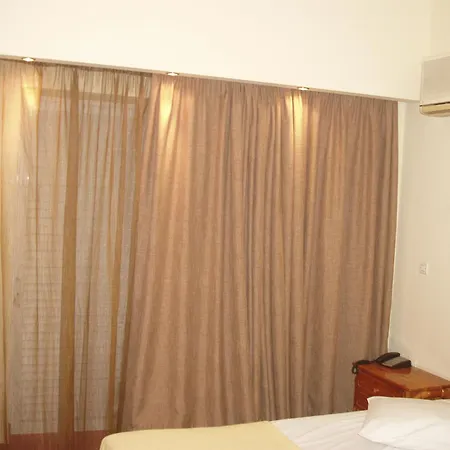 Hotel Drosia Messíni